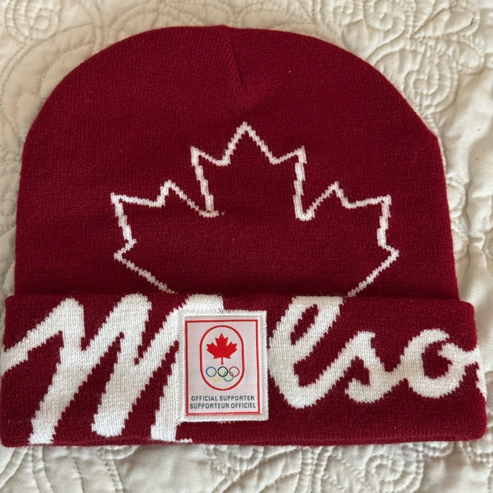Team Canada Official Olympic Supporter Toque / Beanie – Red & White
